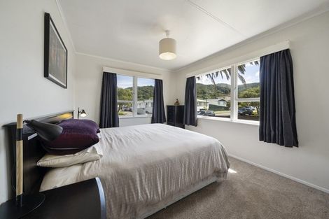 Photo of property in 44 Momona Street, Wainuiomata, Lower Hutt, 5014