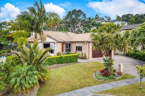 Photo of property in 8 Landvale Court, Browns Bay, Auckland, 0630