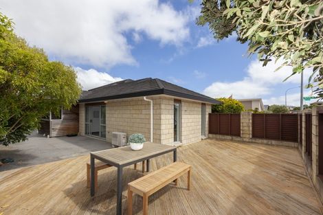 Photo of property in 78 The Drive, Paraparaumu Beach, Paraparaumu, 5032