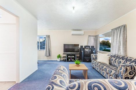 Photo of property in 22 Styca Place, Sunnyvale, Auckland, 0612
