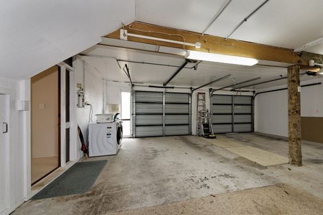 Photo of property in 172 Wiseley Road, West Harbour, Auckland, 0618