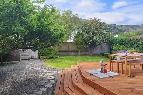 Photo of property in 6 Bell Road, Waiwhetu, Lower Hutt, 5010