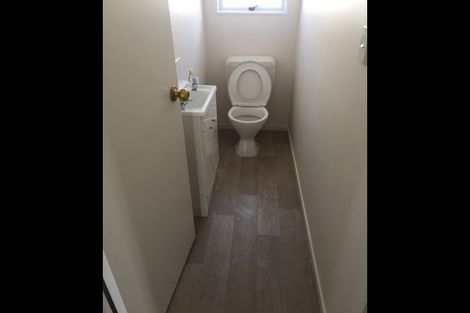 Photo of property in 8b Ascot Avenue, Henderson, Auckland, 0610