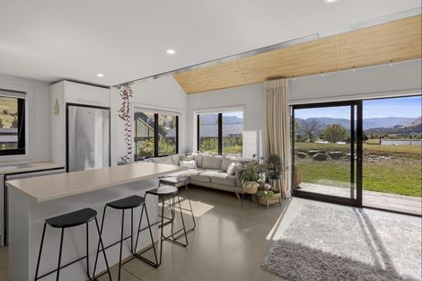 Photo of property in 14 Sherwood Court, Lower Shotover, Queenstown, 9371