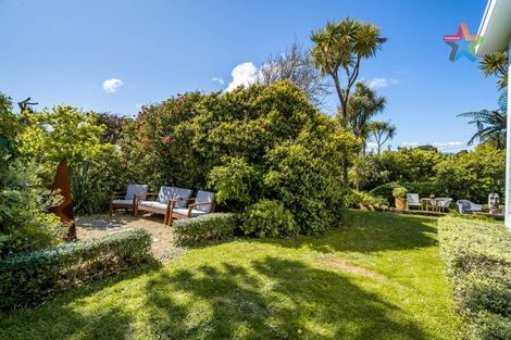 Photo of property in 100 Korokoro Road, Korokoro, Lower Hutt, 5012