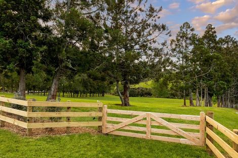 Photo of property in 713 Ararimu Valley Road, Helensville, 0882