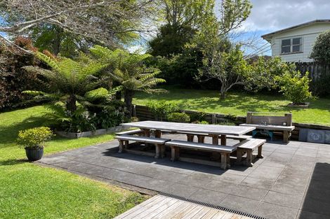 Photo of property in 54 Gledstane Road, Stanmore Bay, Whangaparaoa, 0932