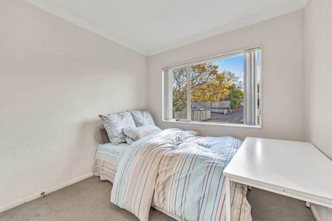 Photo of property in 52 Mirrabooka Avenue, Botany Downs, Auckland, 2010