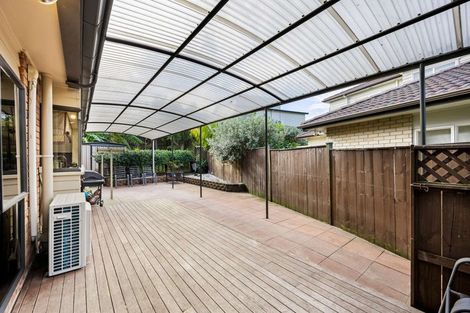 Photo of property in 1 Seresin Crescent, Flat Bush, Auckland, 2016