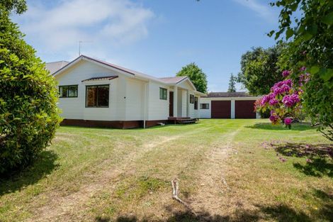 Photo of property in 16 Irwin Place, Kinloch, Taupo, 3377