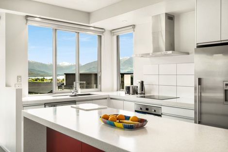 Photo of property in 5 Bovett Place, Wanaka, 9305