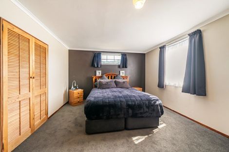 Photo of property in 18 Akron Grove, Totara Park, Upper Hutt, 5018