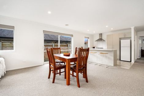 Photo of property in 5 Mooring Close, Whitby, Porirua, 5024