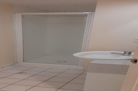 Photo of property in Terrace Heights Apartments, 2e/163 The Terrace, Wellington Central, Wellington, 6011