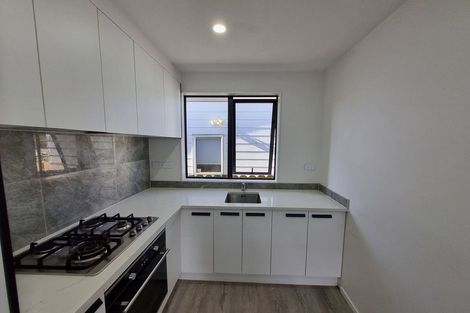 Photo of property in 2 Arnhem Place, Pukekohe, 2120