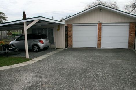 Photo of property in 70 Great South Road, Huntly, 3700