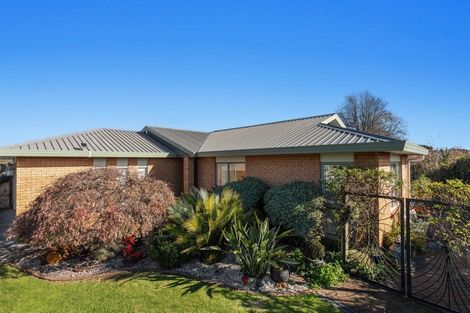 Photo of property in 9 Edgewater Grove, Whakatane, 3120