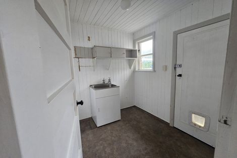 Photo of property in 27 Newcombe Street, Naenae, Lower Hutt, 5011