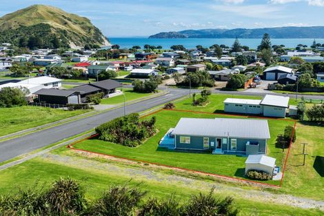 Photo of property in 3 Mahia Heights Drive, Mahia, 4198