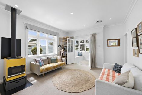 Photo of property in 6 Kowhai Street, Eastbourne, Lower Hutt, 5013