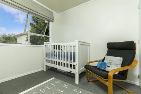 Photo of property in 2/13 Talavera Place, Te Atatu South, Auckland, 0602