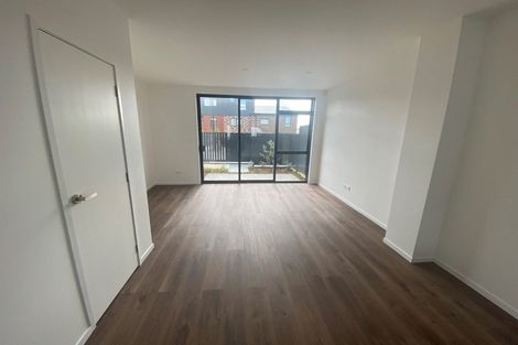 Photo of property in 27 Kotuitui Street, Manukau, Auckland, 2104