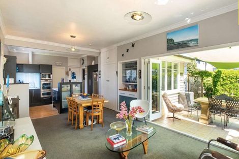 Photo of property in 1 Logan Avenue, Marewa, Napier, 4110