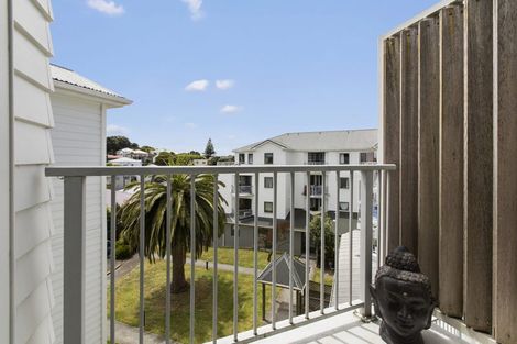Photo of property in Palm Grove Apartments, 12/13d Palm Grove, Berhampore, Wellington, 6023
