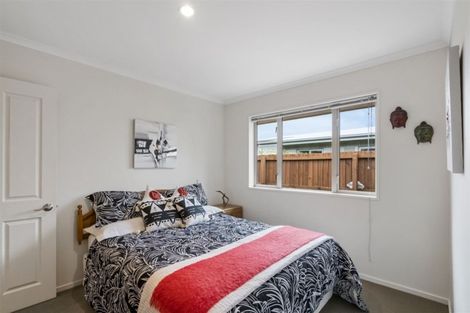 Photo of property in 3 Springside Place, Redwood, Christchurch, 8051