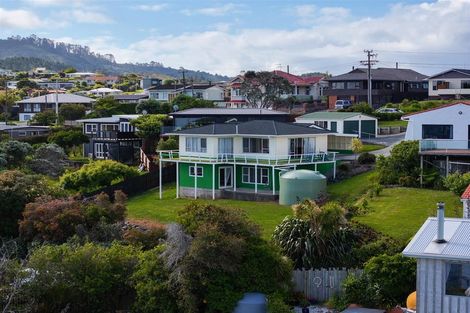 Photo of property in 28 Barrier View Road, Leigh, 0985