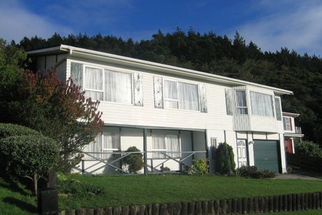 Photo of property in 38 Fyvie Avenue, Tawa, Wellington, 5028