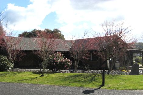 Photo of property in 4 Candu Lane, Kinloch, Taupo, 3377
