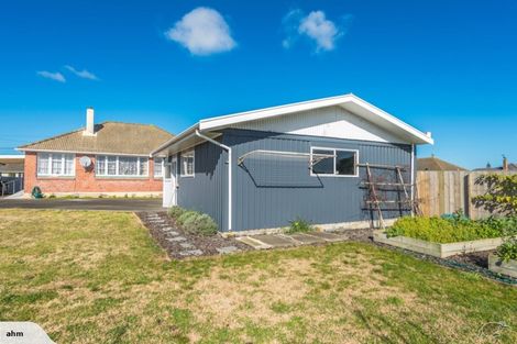 Photo of property in 10 Maire Street, Gonville, Whanganui, 4501