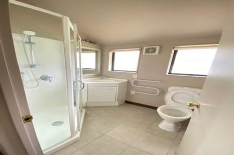 Photo of property in 2/6 Napoleon Avenue, Milford, Auckland, 0620