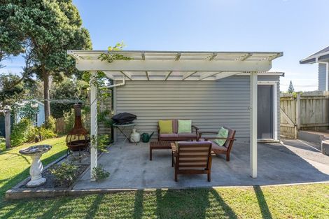 Photo of property in 35 Toi Street, Otaki Beach, Otaki, 5512