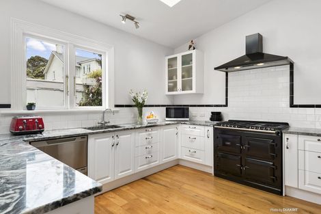 Photo of property in 15 Vallance Street, Kilbirnie, Wellington, 6022