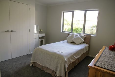Photo of property in 150 Oteki Park Drive, Welcome Bay, Tauranga, 3112