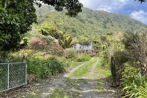Photo of property in 20 Golden Sands Road, Barrytown, Runanga, 7873
