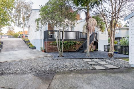 Photo of property in 48 Eastglen Road, Glen Eden, Auckland, 0602