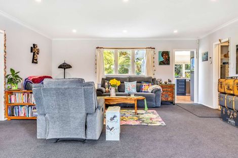 Photo of property in 2 Alberta Street, Acacia Bay, Taupo, 3330