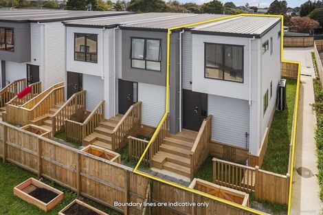 Photo of property in 2/17 Glenburn Place, Papakura, 2110