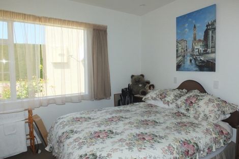 Photo of property in 30 High Street, Kakanui, Oamaru, 9495