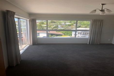 Photo of property in 66 Kia Ora Road, Beach Haven, Auckland, 0626