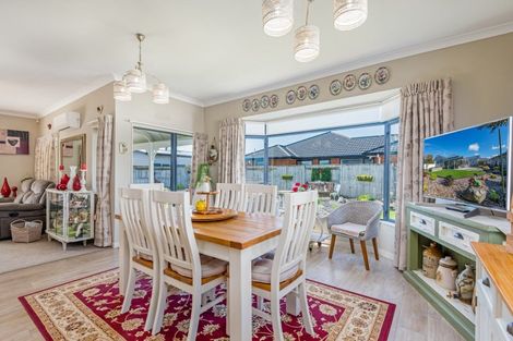 Photo of property in 6 Pegasus Place, Kelvin Grove, Palmerston North, 4414