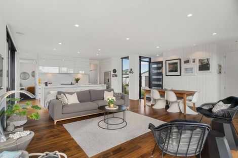 Photo of property in 33 Oceanair Drive, Pauanui, Hikuai, 3579