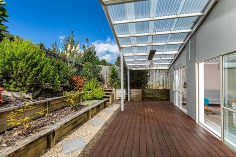 Photo of property in 22 View Ridge Drive, Ranui, Auckland, 0612