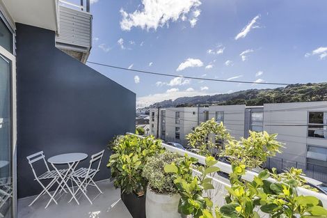 Photo of property in Mondrian Townhouses, 5/24 Hanson Street, Mount Cook, Wellington, 6021