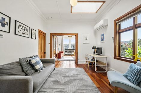 Photo of property in 34 Freeling Street, Island Bay, Wellington, 6023