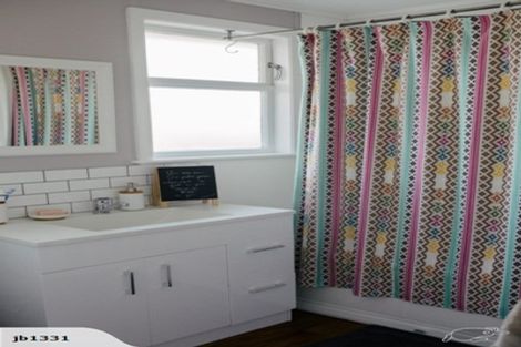 Photo of property in 15 Tasman Street, Havelock North, 4130