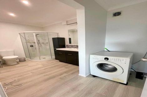 Photo of property in 1/431 East Coast Road, Mairangi Bay, Auckland, 0630